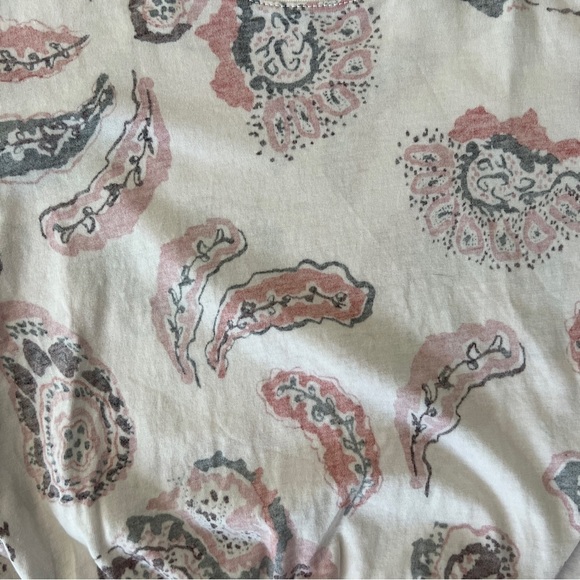 Aritzia Wilfred Paisley Print Short Sleeve Crop Top Bottom Elastic Hem Size XS - Picture 2 of 8